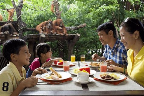 breakfast at singapore zoo